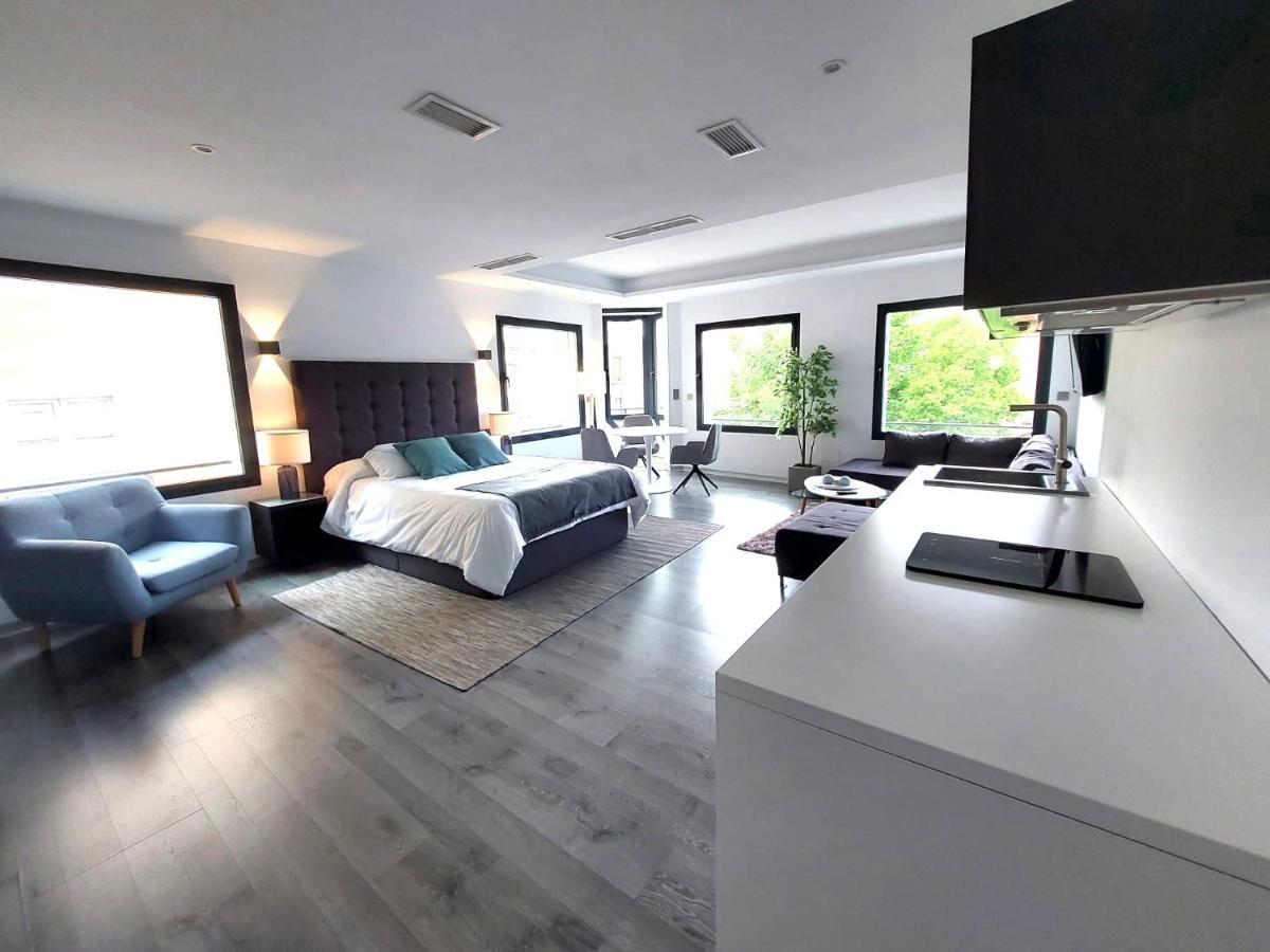 Plasencia Plaza Mayor Luxury Exterior photo